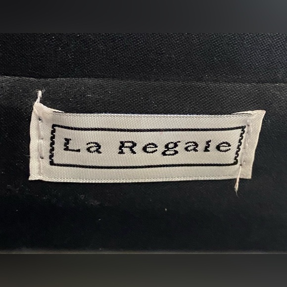 La Regale Elegant Formal Black Velvet & Satin Evening Purse Crossbody or Clutch - Picture 5 of 5